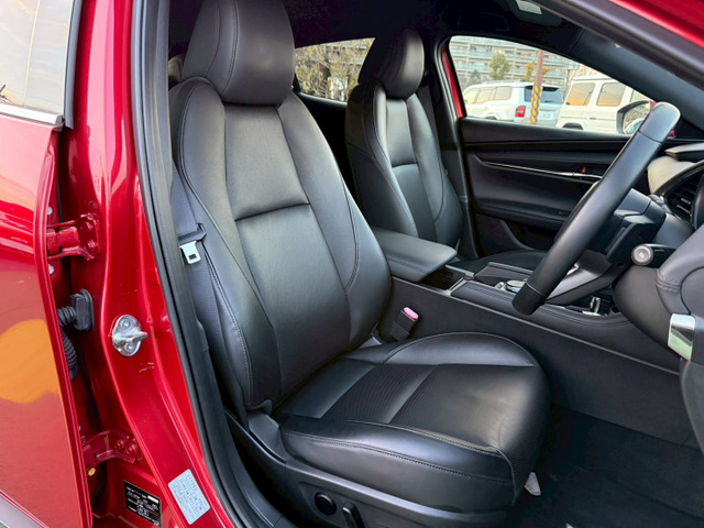 MAZDA3ファストバック1.8 XD Lパッケージ