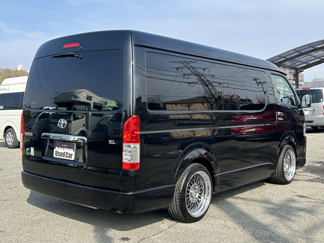 ボディサイズは長さ484cm&times;幅192m&times;高さ204mとなっております!