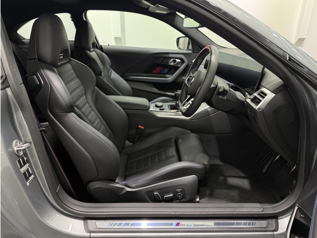 ��BMW�̃��[�J�[�ۏ�(�V�ԕۏ�)���p��������Ŕ[�Ԓv���܂��̂ŁA�����n����ɖ�����s������������܂��Ă��A�S���̐��K�f�B�[���[�ɂĖ����C�����󂯂邱�Ƃ��ł��܂��B��p�͎ԗ��{�̉��i�Ɋ܂܂�܂��B