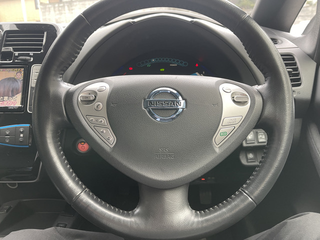 ���n���h���ɃX�C�b�`�����邩����������ɂ����ȑ��삪�ł��܂��B������������!!���₢���킹��TEL06-6430-1230 E-mail cars_genesis2007@yahoo.co.jp�܂�!!��