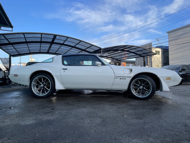 注文販売もお任せください!全国のオートオークションや当店下取車、買取車を、お客様のご予算、グレード、装備、カラーに合わせてご用意、ご紹介させて頂きます。