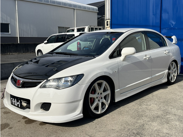 �w�b�h���C�g�͏�����HID���̗p���Ă���܂��B�����Y���{�f�B�ƍ��킹�Ė����Ă���܂��̂Ō��\�Y��ɂȂ�܂����B�Ȃ��Ȃ��Y��Ȍ̂Ȃ̂Ő����x���Ԋm�F�ɂ��z���������B