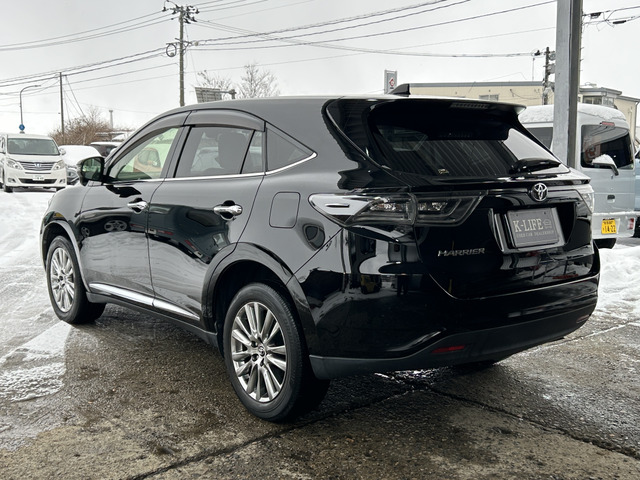 �y�x�����z���i�X�z���Ԃ������������܂��āA���ɗL�������܂��B�݌Ɏԗ��ɂȂ�܂��̂ŁA���񂲓s���̋X�������ɁA���ɗ��ĉ������B���X�\��������ƁA���ē����X���[�Y�ł��B