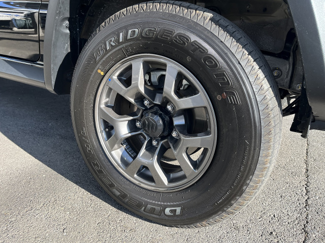 ���Ђł̓^�C����z�C�[���ȂǐV�i���璆�Â܂ő������戵�������Ă���܂��B�d�l�ύX��^�C�������Ȃǂ���]���������܂������x�����k�������B