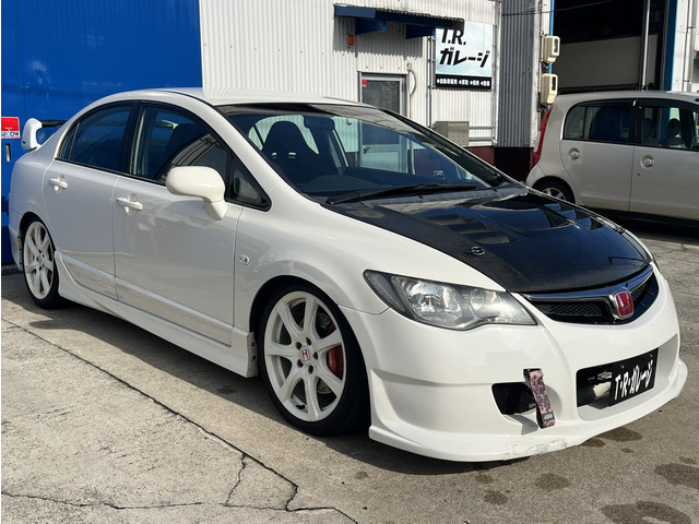 �r�C�n�͒��ԃp�C�v�ƃ��A�s�[�X�͏����ɂȂ�܂��B�G�L�}�j�ƐG�}��5ZIGEN���̕��Ɍ�������Ă���܂��B�����G�}���c���Ă���܂��̂ŎԌ������S�ł��B�Ȃ��Ȃ�����V-TEC�T�E���h��������Ǝv���܂��B