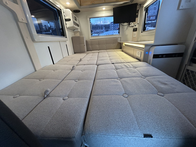 �_�C�l�b�g���ȒP�Ƀx�b�h�W�J�\�ł�!���@��218cm&times;117cm�ƂȂ��Ă���܂�!