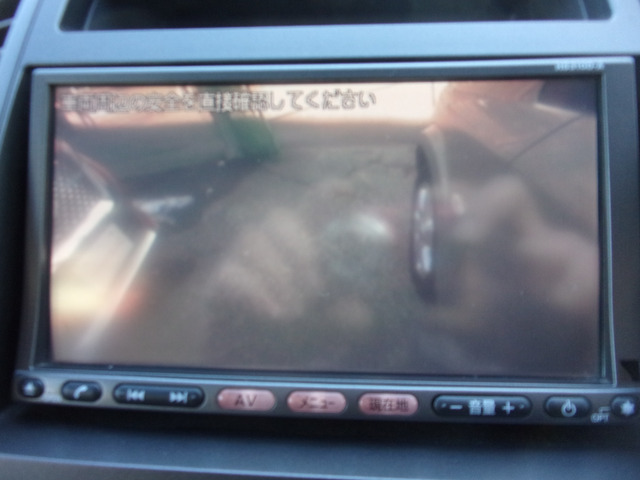 �T�C�h�u���C���h���j�^�[�B