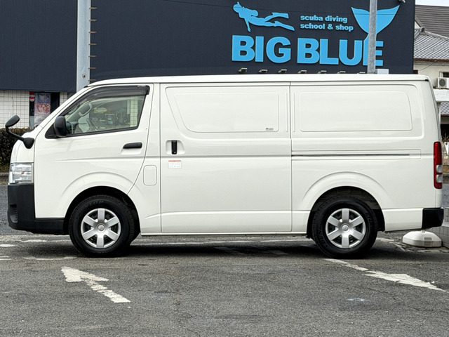 ハイエースバン