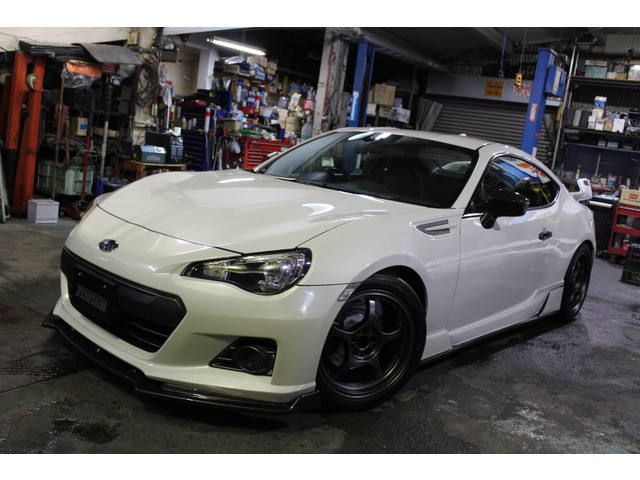 BRZ（スバル）2.0 RA　Dampers・AW・エアロ・マフラー・6MT 中古車画像