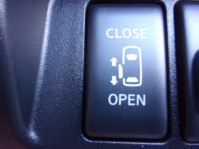 ���p���[�X���C�h�h�A�B