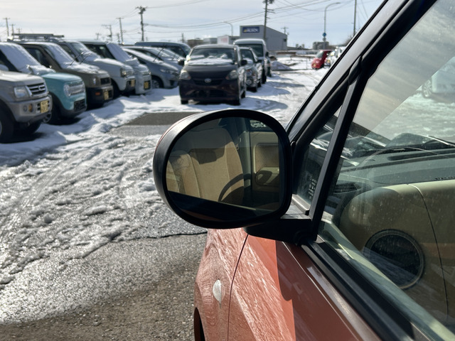 �y�x�����z���i�X�z���Ԃ������������܂��āA���ɗL�������܂��B�݌Ɏԗ��ɂȂ�܂��̂ŁA���񂲓s���̋X�������ɁA���ɗ��ĉ������B���X�\��������ƁA���ē����X���[�Y�ł��B