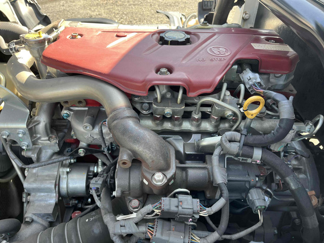 �G���W���^��N04C