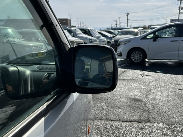 �y�x�����z���i�X�z���Ԃ������������܂��āA���ɗL�������܂��B�݌Ɏԗ��ɂȂ�܂��̂ŁA���񂲓s���̋X�������ɁA���ɗ��ĉ������B���X�\��������ƁA���ē����X���[�Y�ł��B