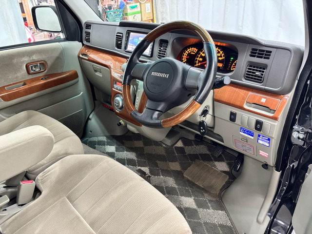 �y�i���Ӓ�ςݎԗ��z���X�̏��i�Ԃ͑S��AIS�Ӓ�ώԂł��B��3�ԋ@�ւɂ������ȍ���ŏC�����⑖�s�����̕s���\���͈�؂������܂���B(���ɂ����Ăłׁ̈A���Ӓ�̏ꍇ���������܂�)