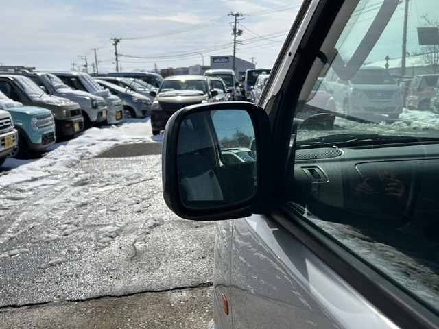 �y�x�����z���i�X�z���Ԃ������������܂��āA���ɗL�������܂��B�݌Ɏԗ��ɂȂ�܂��̂ŁA���񂲓s���̋X�������ɁA���ɗ��ĉ������B���X�\��������ƁA���ē����X���[�Y�ł��B