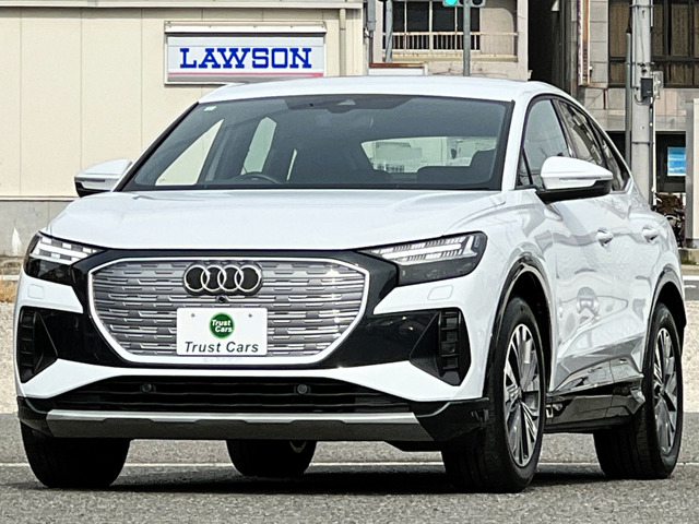 Q4スポーツバックe-tron40 アドバンスド