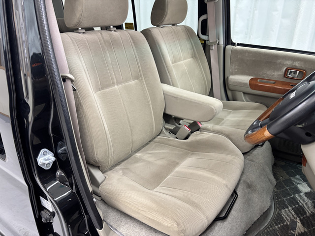 �y�W���ԗ��ɂ��āz �ቿ�i���������邽�߁A���ׂȏ��Ȃǂ͏C�������ɓW�����Ă���ꍇ���������܂��B�ł��邾�������������Ē����悤�ɂ��Ă���܂����A���s���ȕ��̓X�^�b�t�܂ł��q�˂��������B