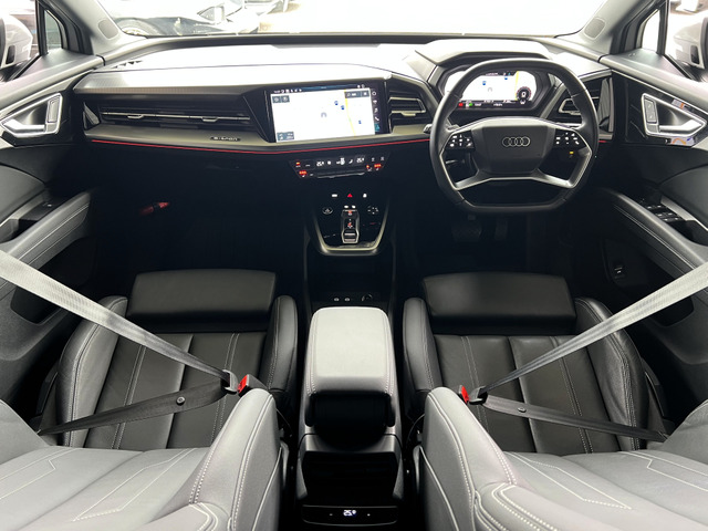 Q4スポーツバックe-tron40 アドバンスド