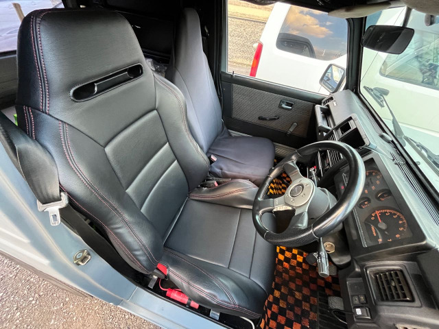 ���J���V�[�g���� �V�[�g�J�o�[�������Ă܂��B