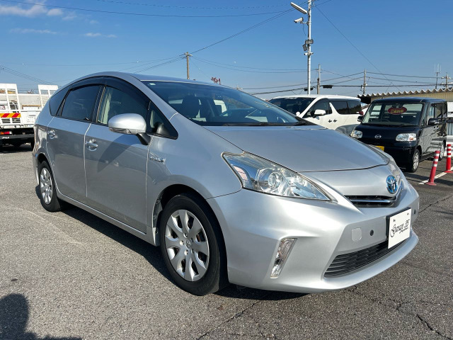 プリウスα1.8 S