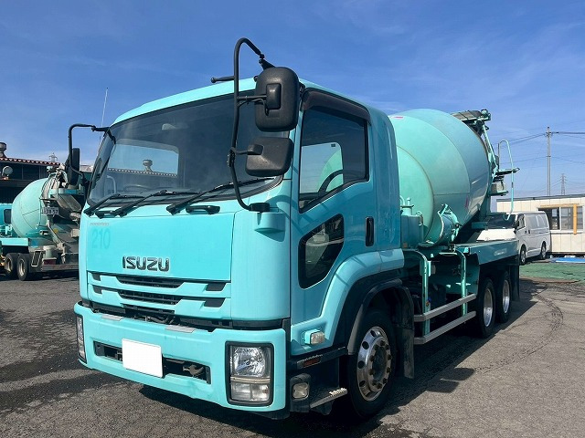 フォワードミキサー車