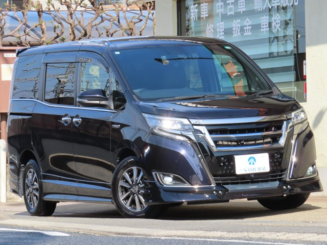 エスクァイアハイブリッド1.8 Gi プレミアムパッケージ ブラックテイラード