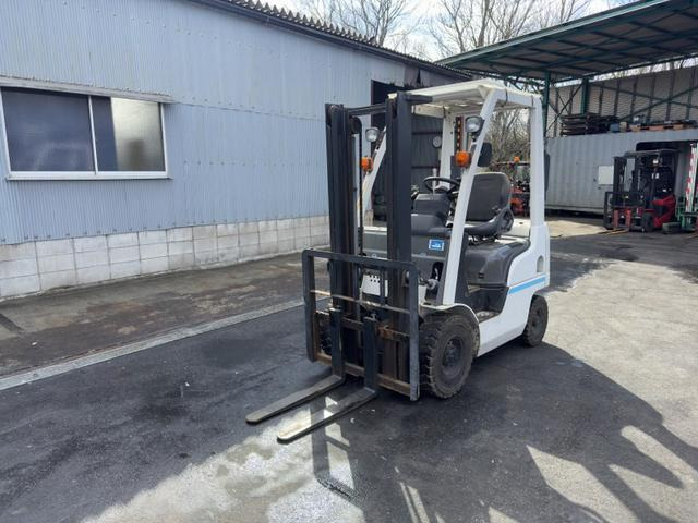 ユニキャリアエンジンタイプ　フォークリフト