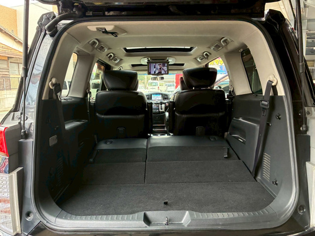 �O��ڂ�|���Ƒ傫�ȕ��Ⓑ�������ڂ���܂��B