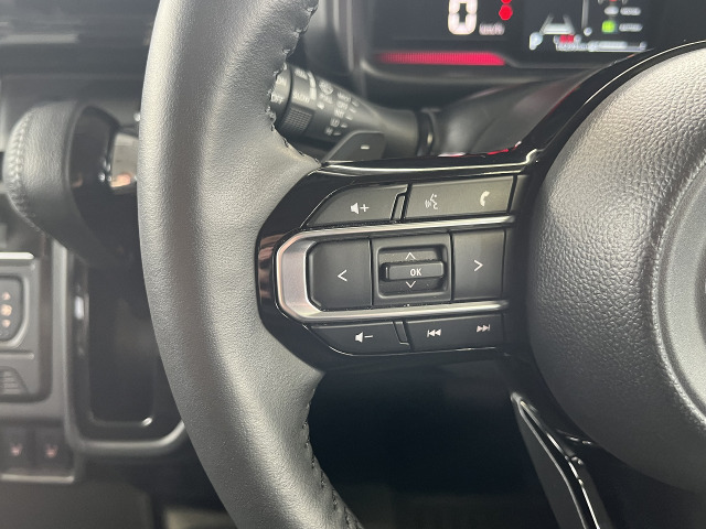 �X�e�A�����O�����R���t���Ńi�r���y�X����\!! (���s���i�r�̑���̓X�e�A�����O�����R���݂̂ɂȂ�܂��B)