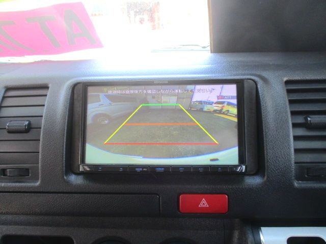 �o�b�N�J����