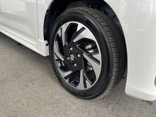 ���Ђł̓^�C����z�C�[���ȂǐV�i���璆�Â܂ő������戵�������Ă���܂��B�d�l�ύX��^�C�������Ȃǂ���]���������܂������x�����k�������B