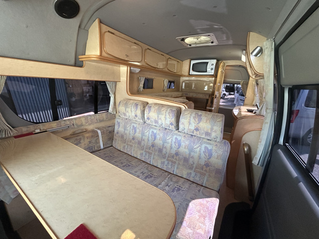 ハイエースバン