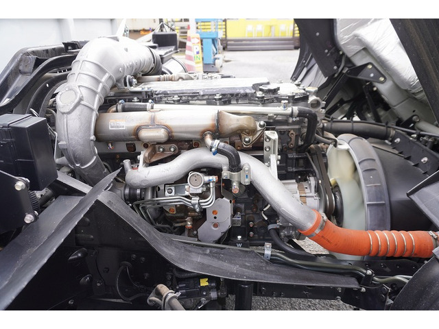 �L�x�ȃg���b�N�A���p�ԁA�n�C�G�[�X�Ȃǎ�舵���Ă���܂��B��xHP�������������Bhttp://www.vantruck.co.jp/