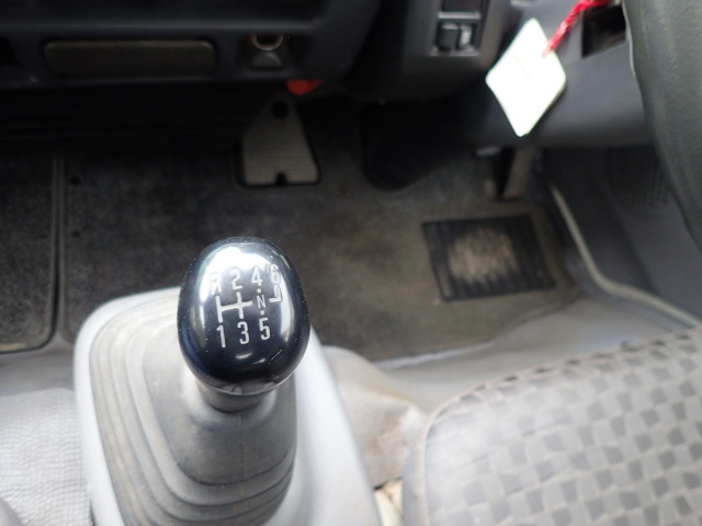 �蓮�ŕϑ�����͕K�v�ł����N���b�`�y�_�����Ȃ��̂ŁAAT����Ƌ��ł��^�]���\�ł�!