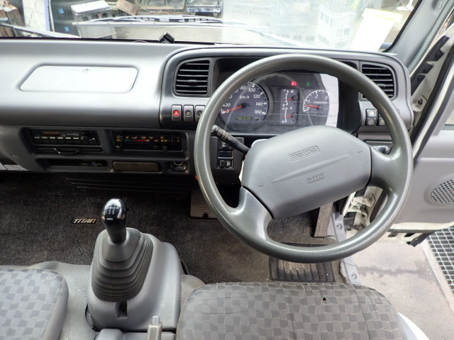 �q���������r �G�A�R���E�p���X�e�E�p���[�E�B���h�E�E�G�A�o�b�O�E���d���~���[�EETC�E�A�C�h�����O�X�g�b�v�EASR