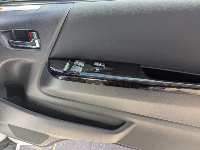 �^�]�ȃh�A�̓�����ł�