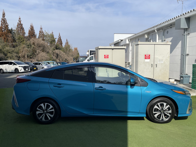 プリウスPHV1.8 S セーフティ プラス