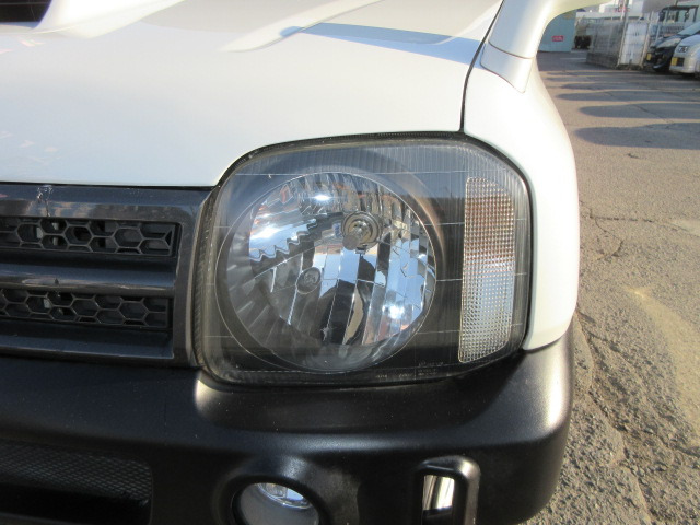 �w�b�h���C�g�͉��΂ݘV���̏��Ȃ��Y��ȃw�b�h���C�g�ł��B