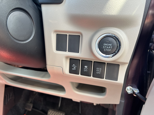 �X�C�b�`�Ȃǂ͂��̈ʒu�ɂ���܂�