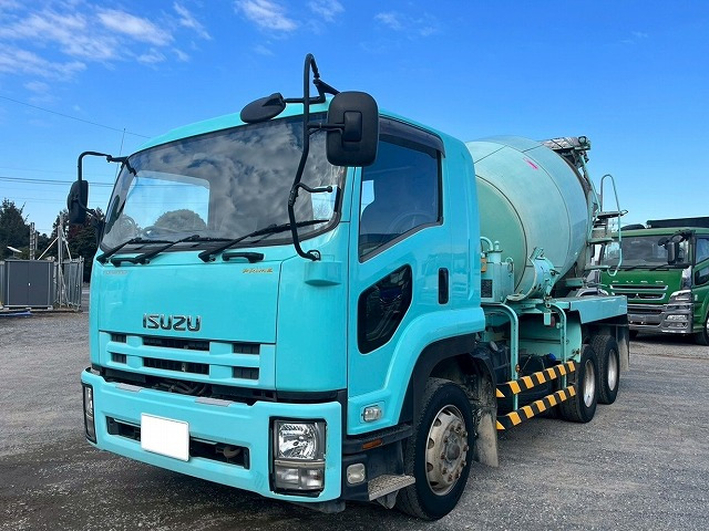 フォワードミキサー車