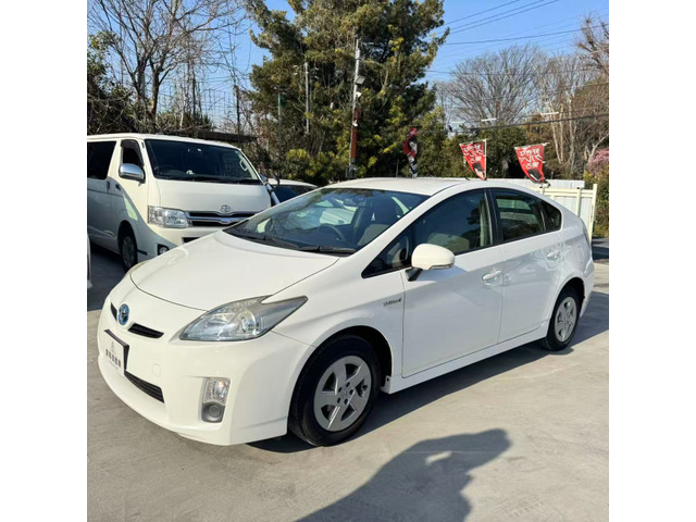 プリウス1.8 L