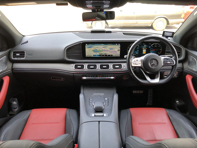 ���̔��X�l�̂悤�ɑ�ʂ̍݌Ɏԗ�����葵���Ă����ł͂���܂��񂪁A1��1������I���Ďd����Ă���܂��B