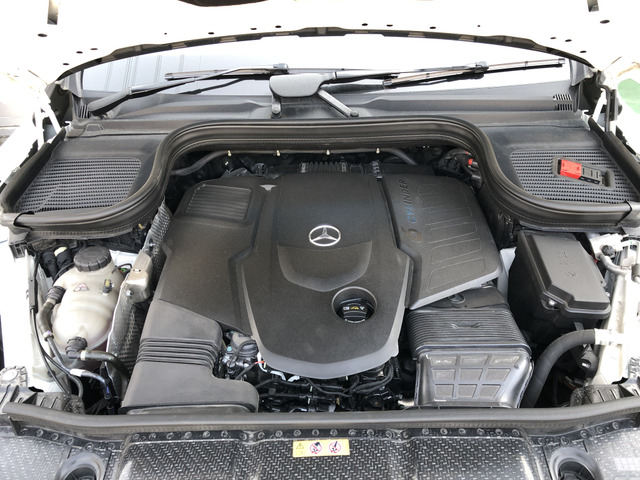 �[�ԑO�̓_�������ɂāA�G���W���I�C���A�G�������g�A���C�p�[�A�t�B���^�[�ނ̏��Օi�̌����ɉ����āA�@�֌n�A�d���n�A�����ȂǁA��������Ɠ_���������s���܂��B