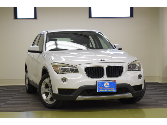 �����X�[�p�[�̒��ԏ��ʊw�H�ł��A�������F���ƌy�₩�ȃn���h������ŁA�^�]�Ɏ��M�����Ă܂��B�T���A���������̃J�t�F�ցB�h�A���J�����u�Ԃɍ���BMW���L�̎������A���ʂȓ���ɕς��Ă����͂��ł��B