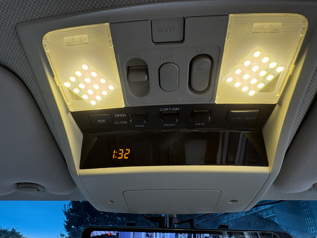 ������LED�� �����I�v�V�����̓d���J�[�e�����Ă܂��� �^�]�Ȃ��瑀��ł��܂���