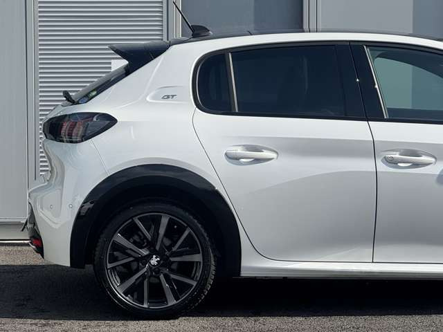 当店舗の最寄りは中濃庁舎バス停です!岐阜駅や名古屋駅からも岐阜バスにてアクセス可能!中濃庁舎バス停までお迎えサービスも行っております!