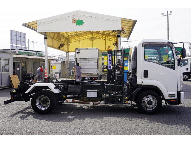 ���Ђ͓��V�΍ЊC��ی��������Ă���܂��B���q�l�ɂ������v����������Ă����Ē����܂��B