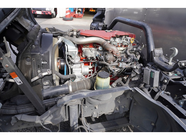 �L�x�ȃg���b�N�A���p�ԁA�n�C�G�[�X�Ȃǎ�舵���Ă���܂��B��xHP�������������Bhttp://www.vantruck.co.jp/