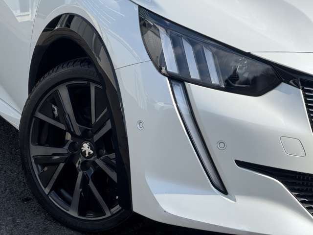 LEDヘッドライトはデザイン性だけではなく夜間の安全性に非常に効果を発揮します!