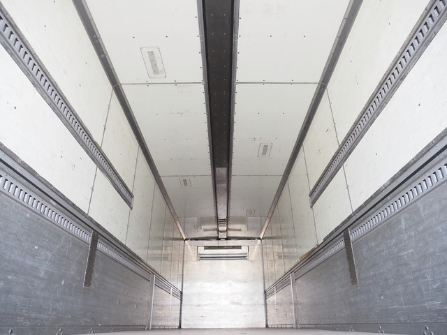 スーパーグレート冷蔵冷凍車